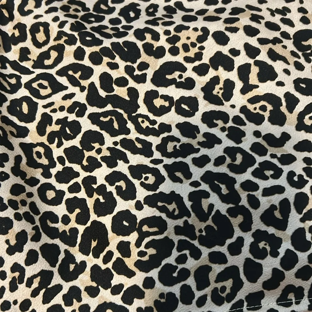 windsor leopard print cropped cowl top - Picture 3 of 6
